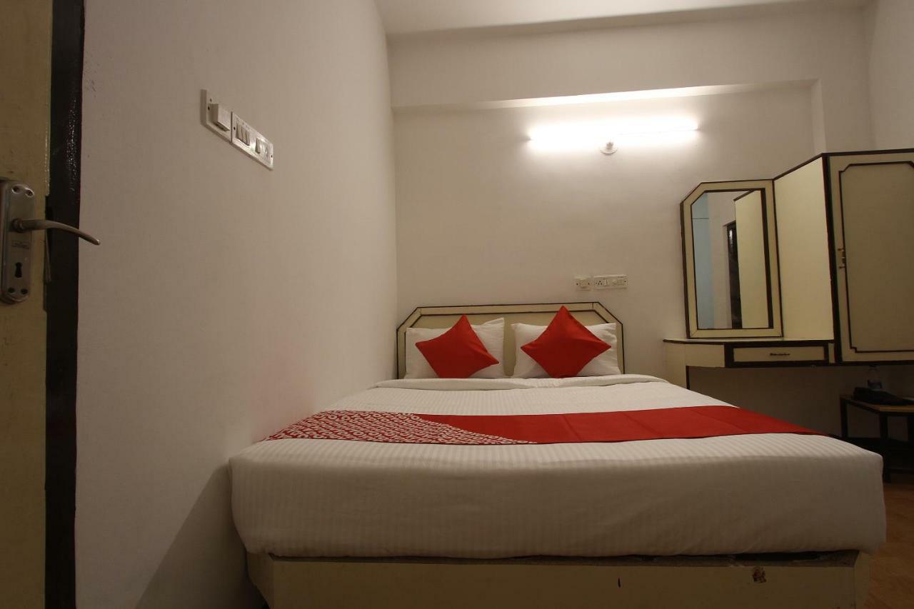 Oyo Flagship 40509 Hotel Mps Residential Tower Tiruppur Exterior foto